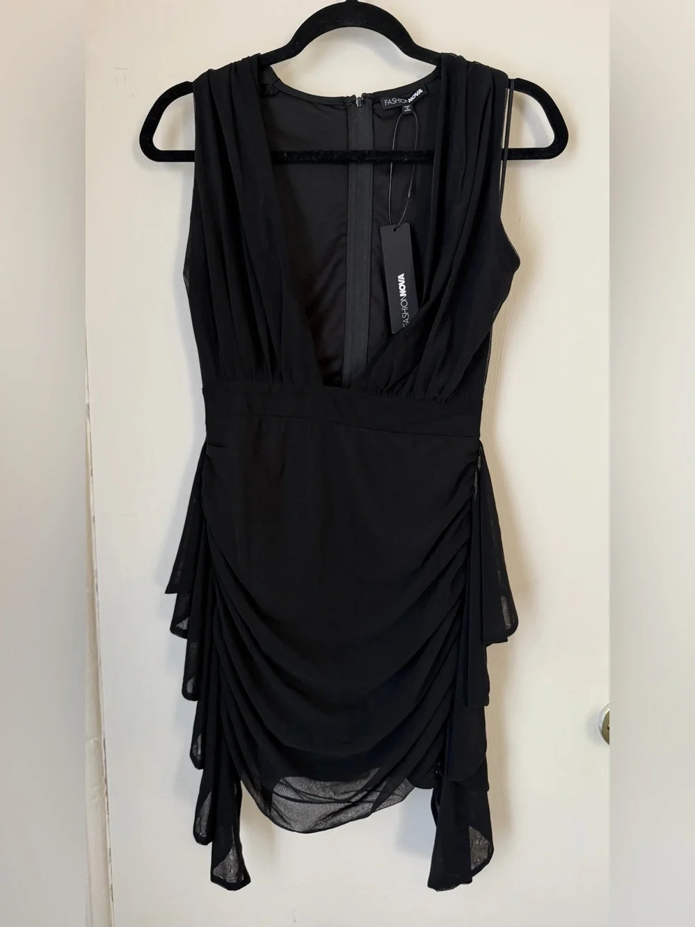 Black Deep V-Neck Ruffle Hem Bodycon Dress